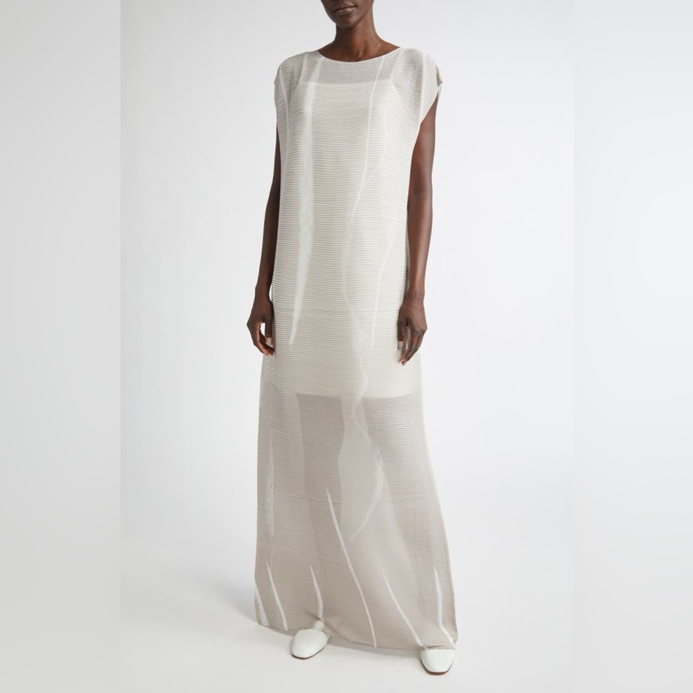 Lafayette 148 New York Charcoal Print Plissé Semisheer
Maxi Dress